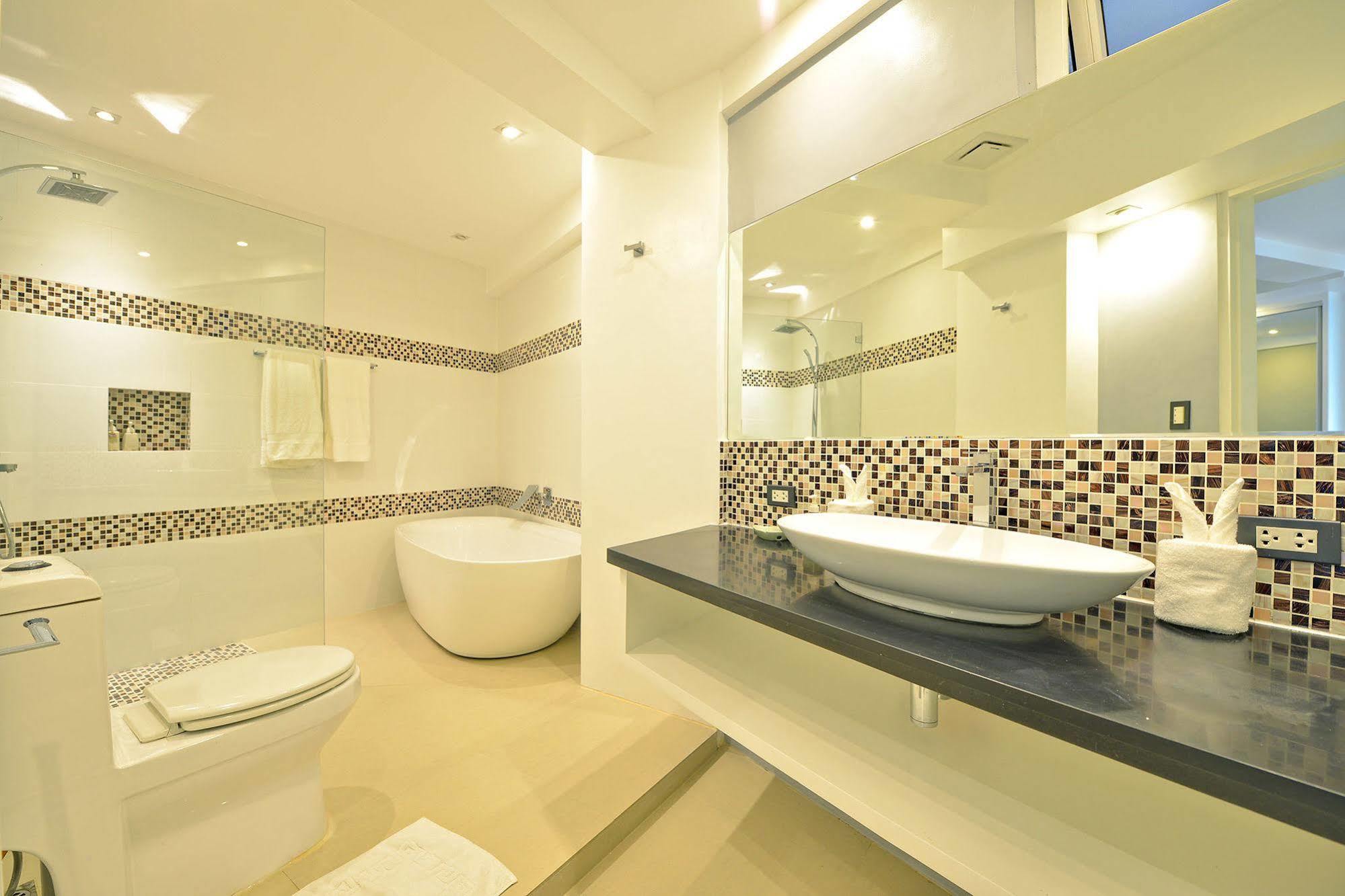 Boracay Karuna Luxury Suites Balabag  Zewnętrze zdjęcie